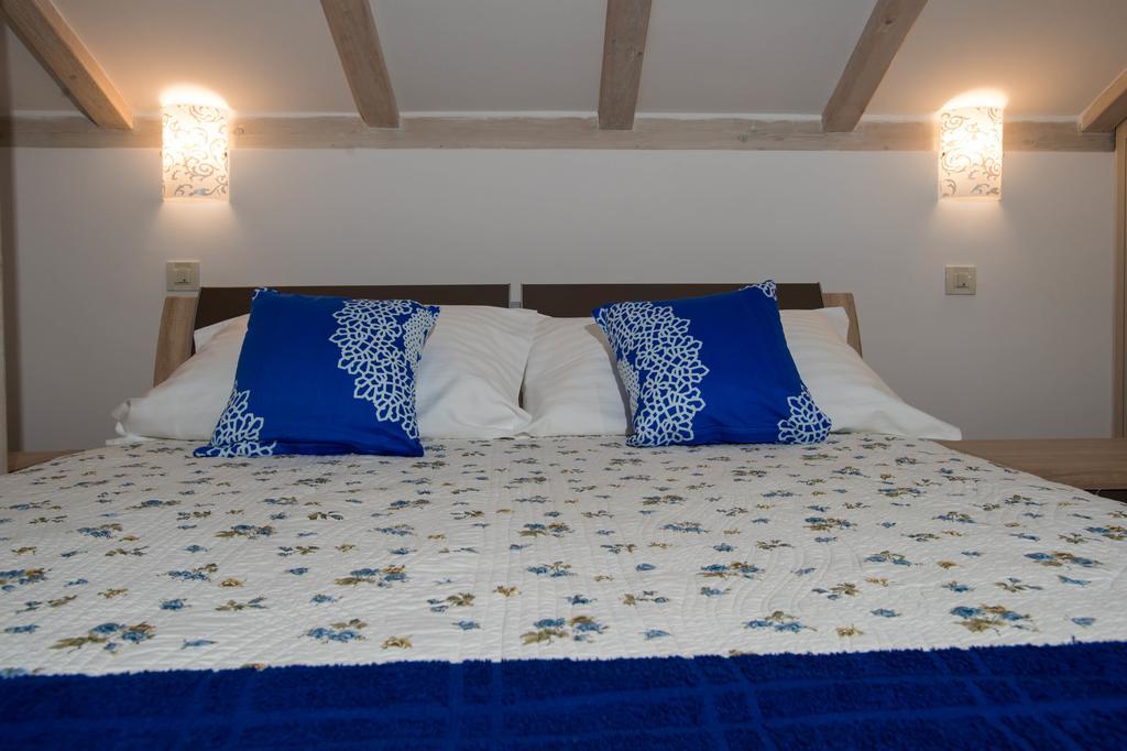 Villa Amalija Sukošan Rom bilde